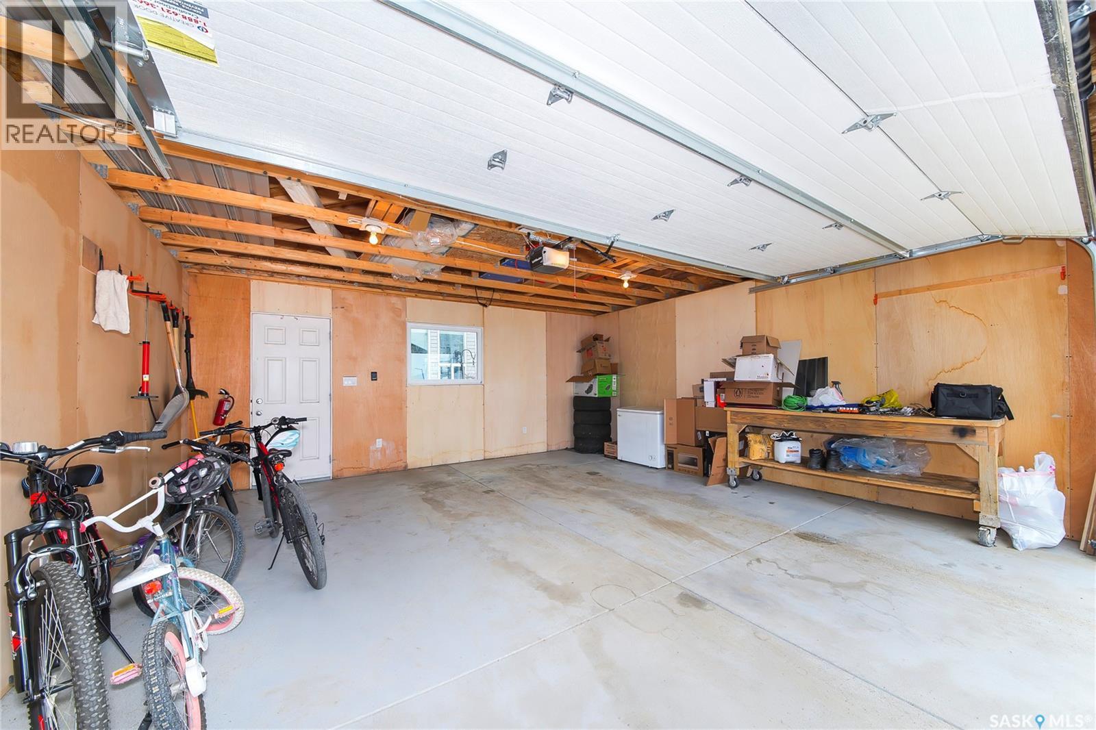 303 Delainey MANOR - 46