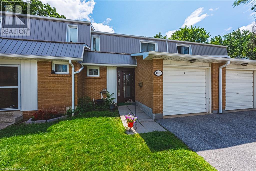 #5 467 WOODVIEW Road - 2