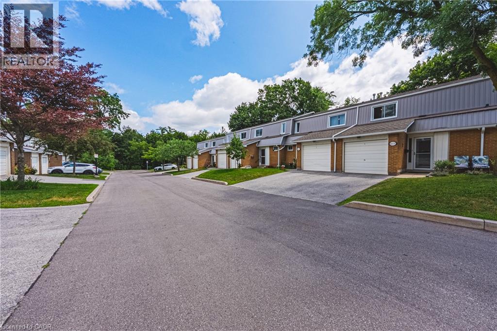 #5 467 WOODVIEW Road - Image 28