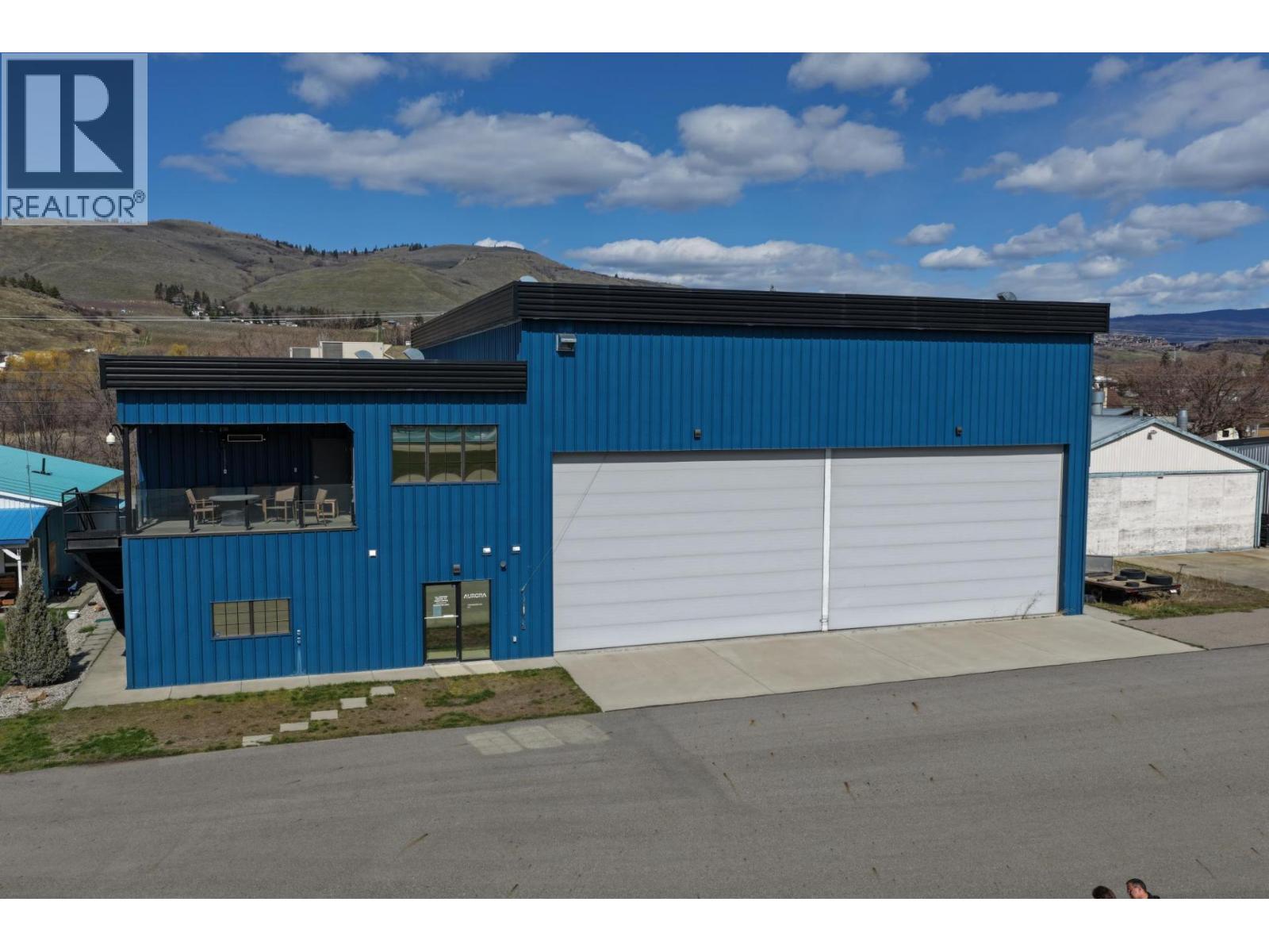 6200 Tronson Road, Vernon — photo 3