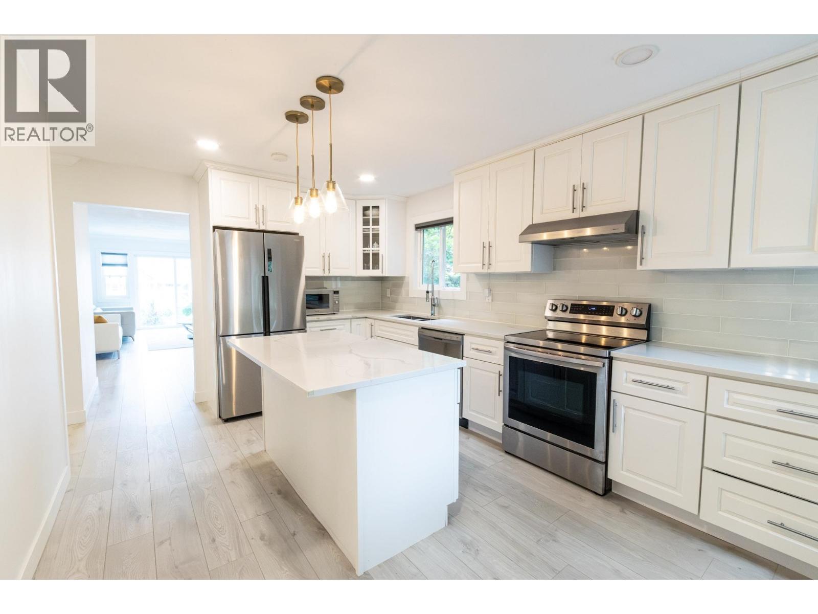 1960 CAMERON AVENUE, Port Coquitlam