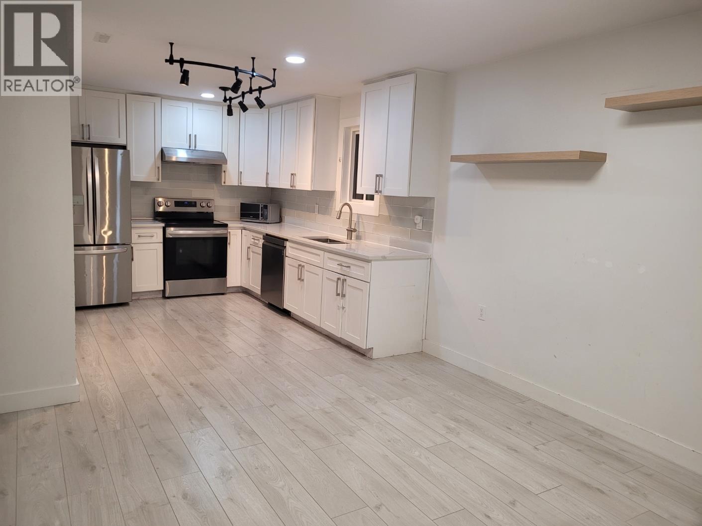 1960 CAMERON AVENUE, Port Coquitlam