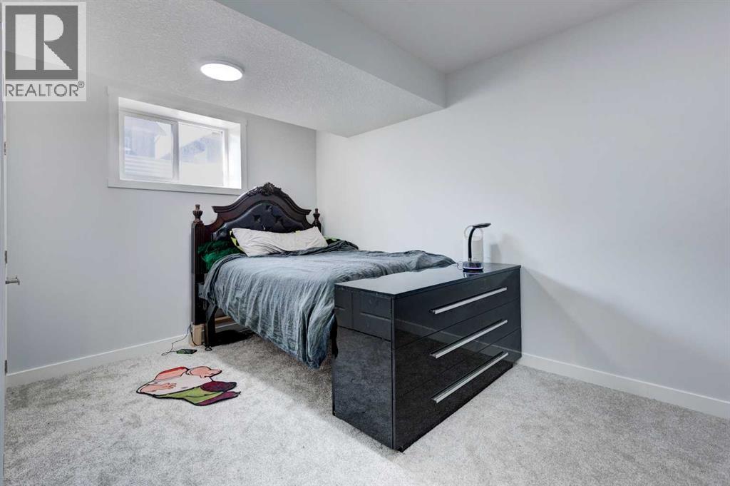 768 Edgefield Crescent - 29