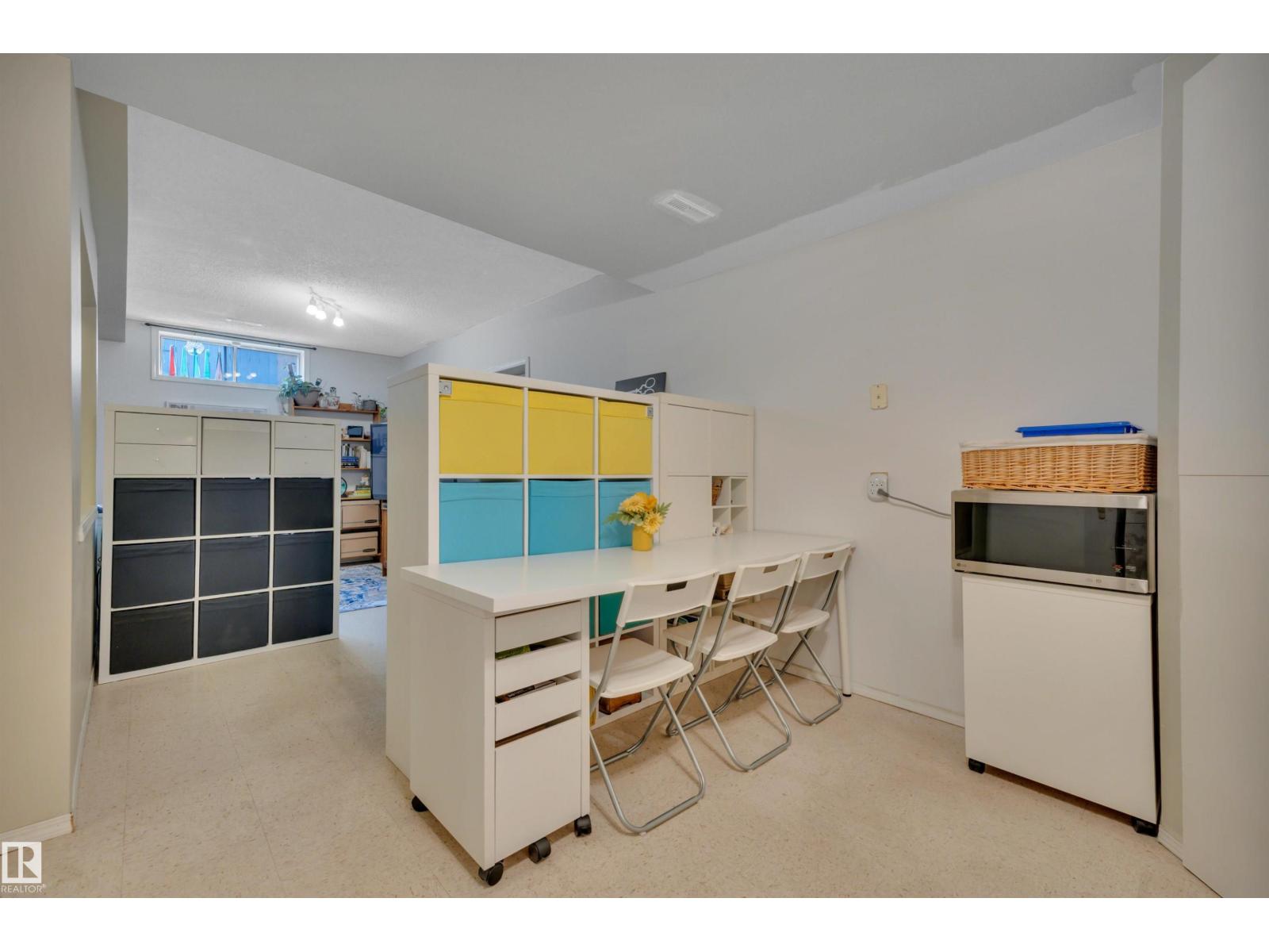 10707 24 AV NW - 43