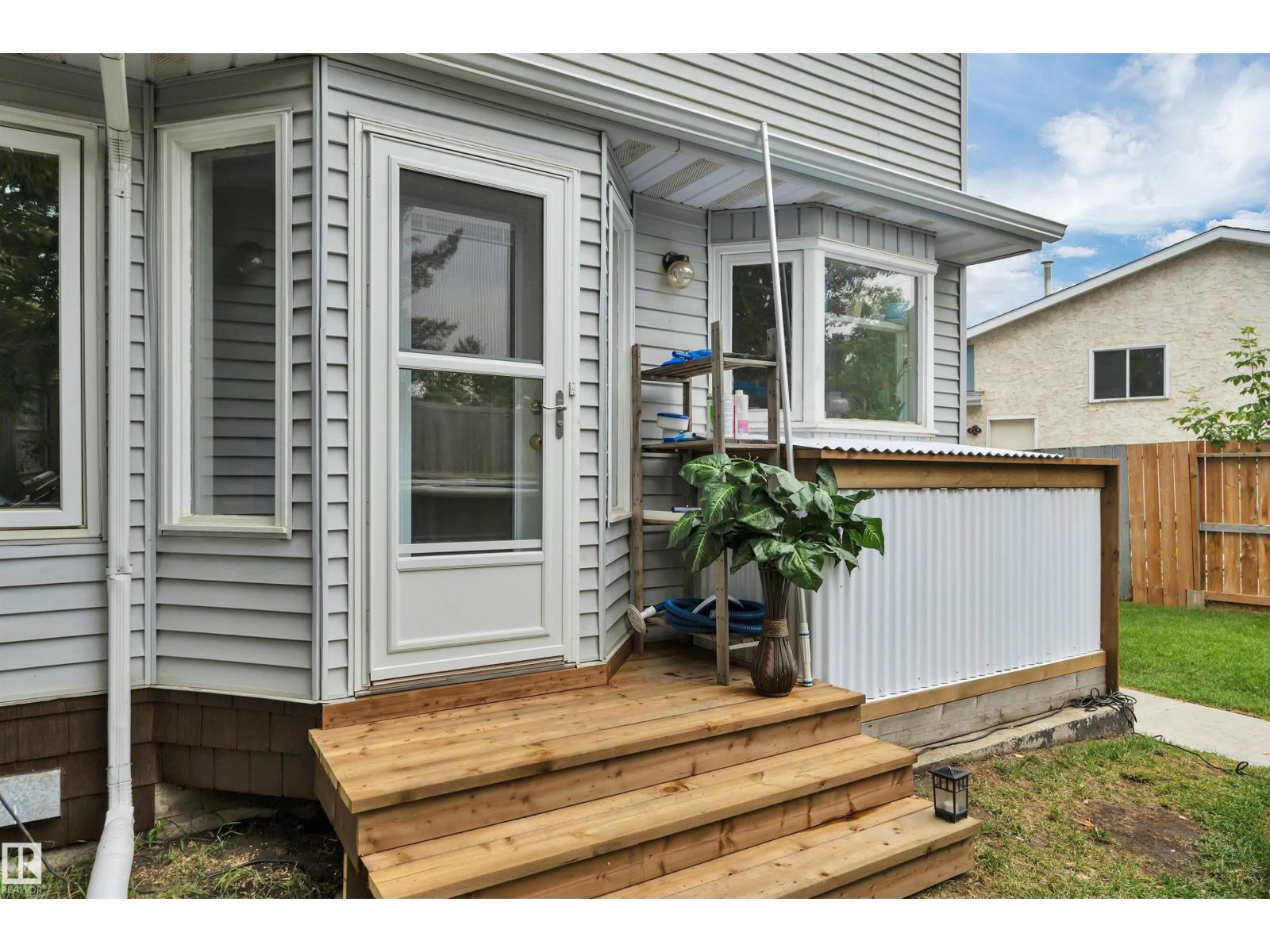 10707 24 AV NW - 62