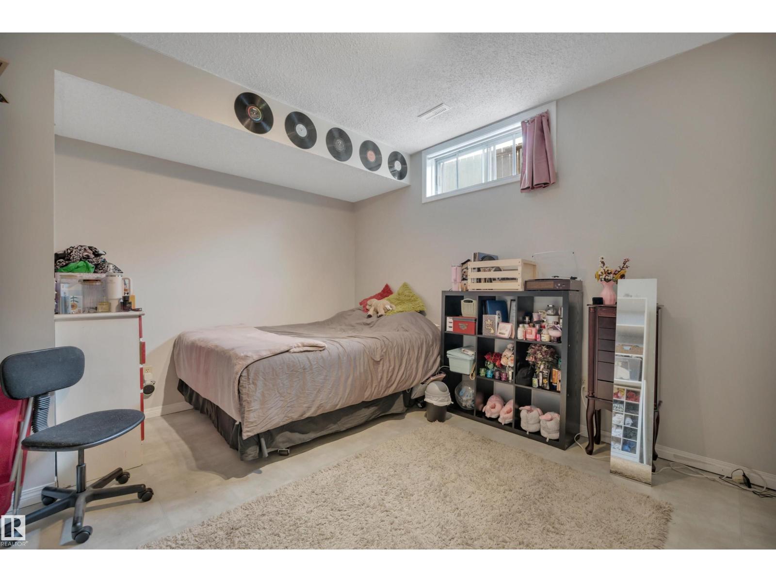 10707 24 AV NW - 48