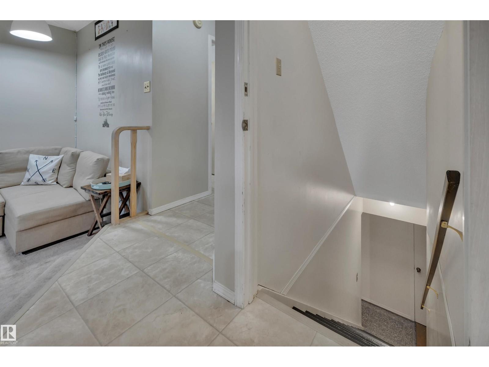 10707 24 AV NW - 38