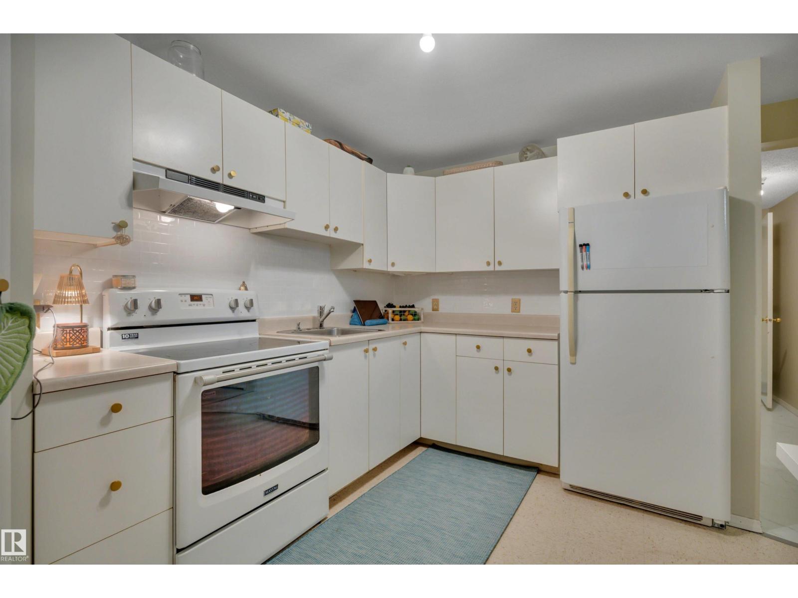 10707 24 AV NW - 42