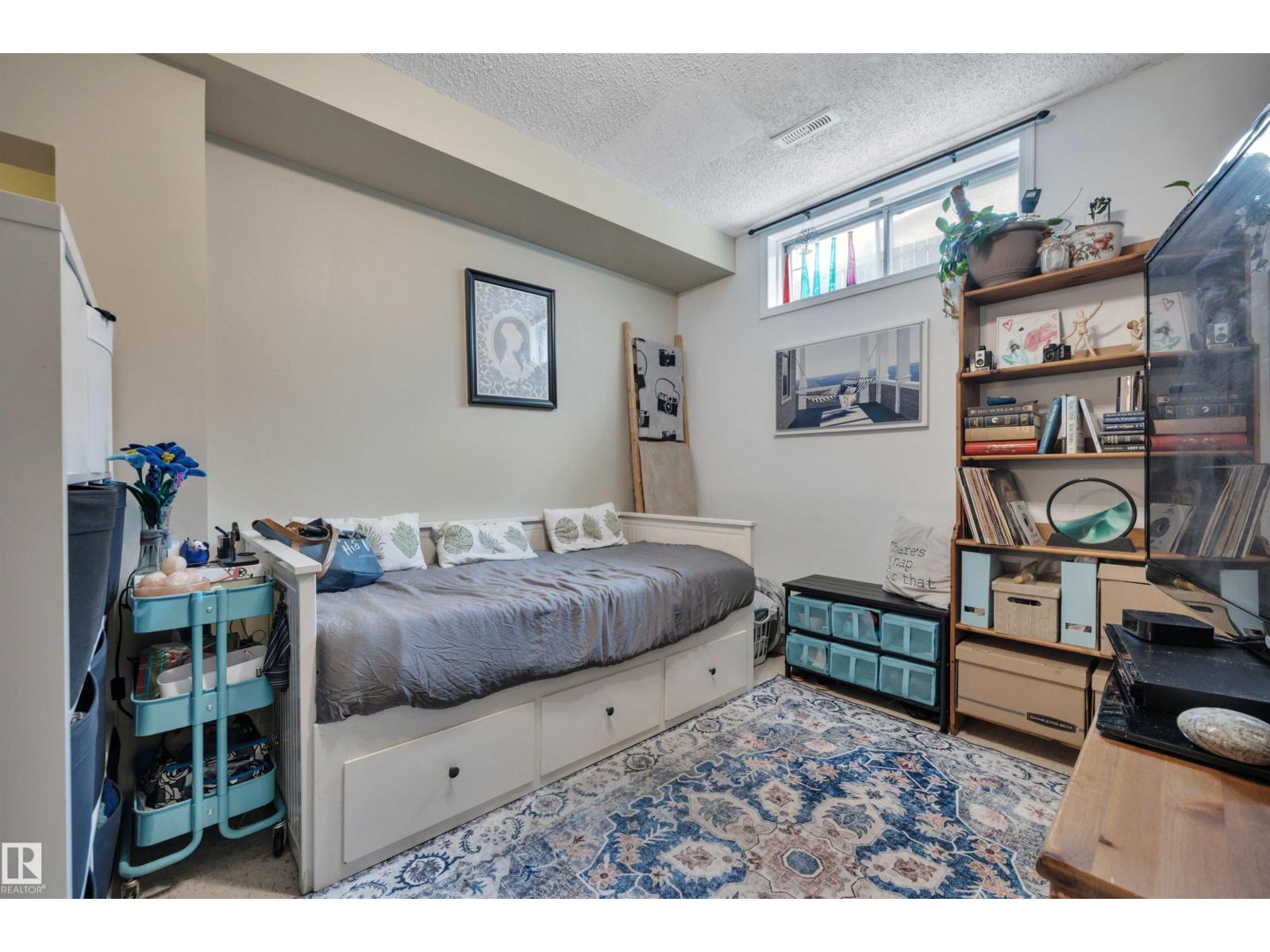 10707 24 AV NW - 46