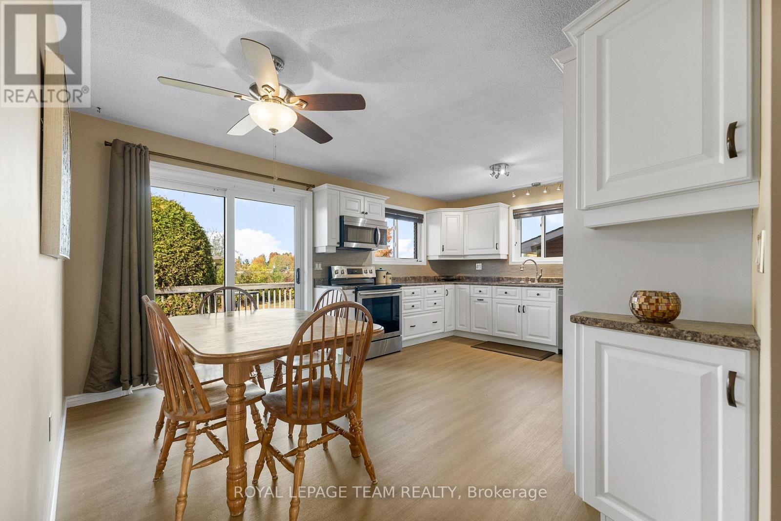 1059 FLYNN AVENUE - 13