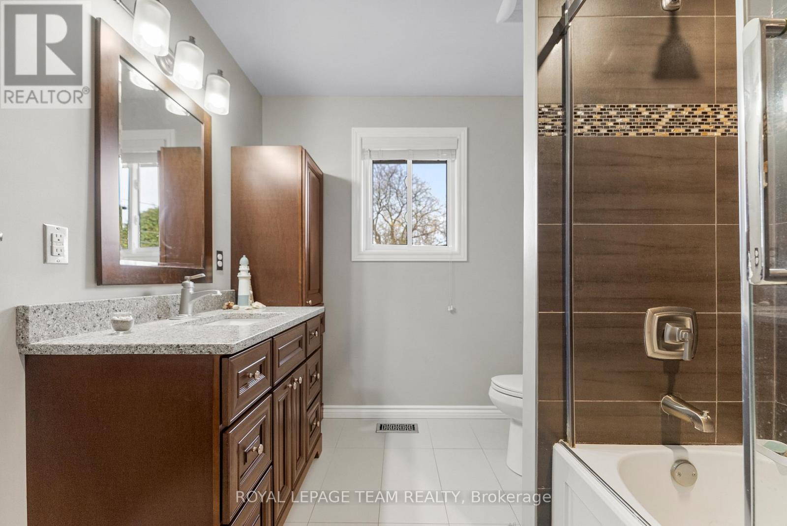 1059 FLYNN AVENUE - 17