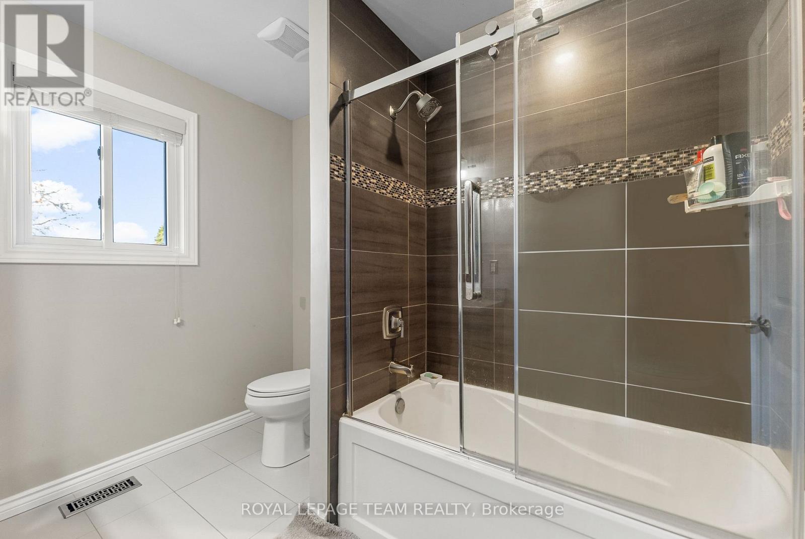 1059 FLYNN AVENUE - 18