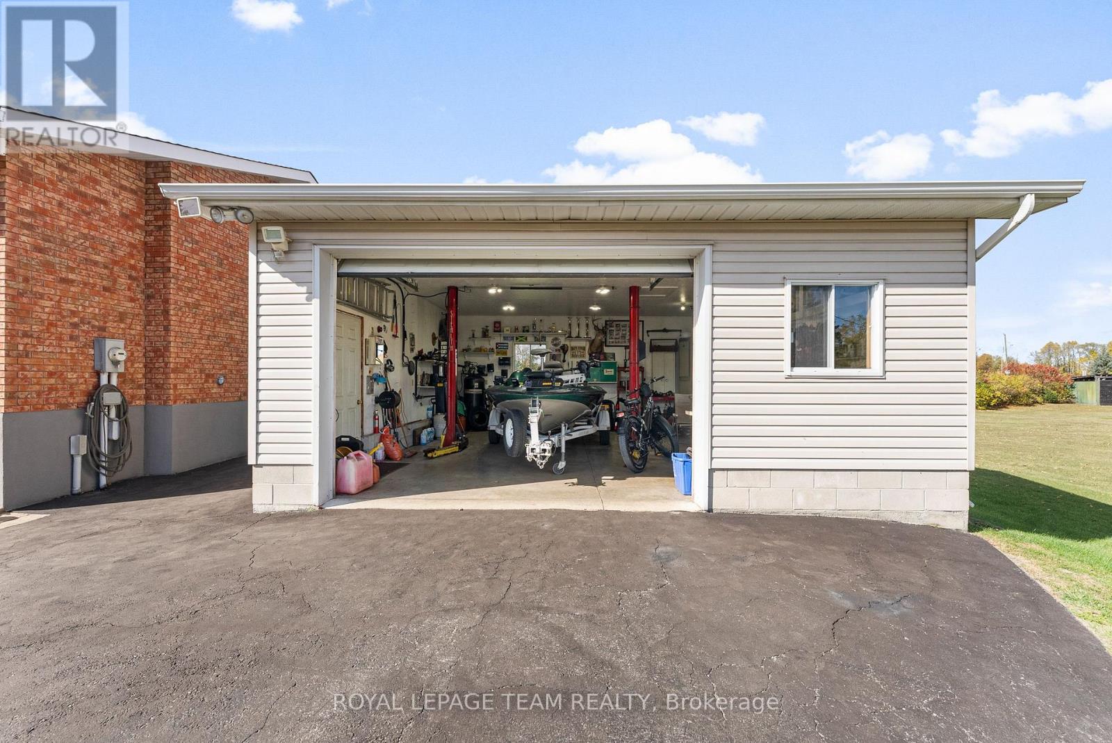 1059 FLYNN AVENUE - 30