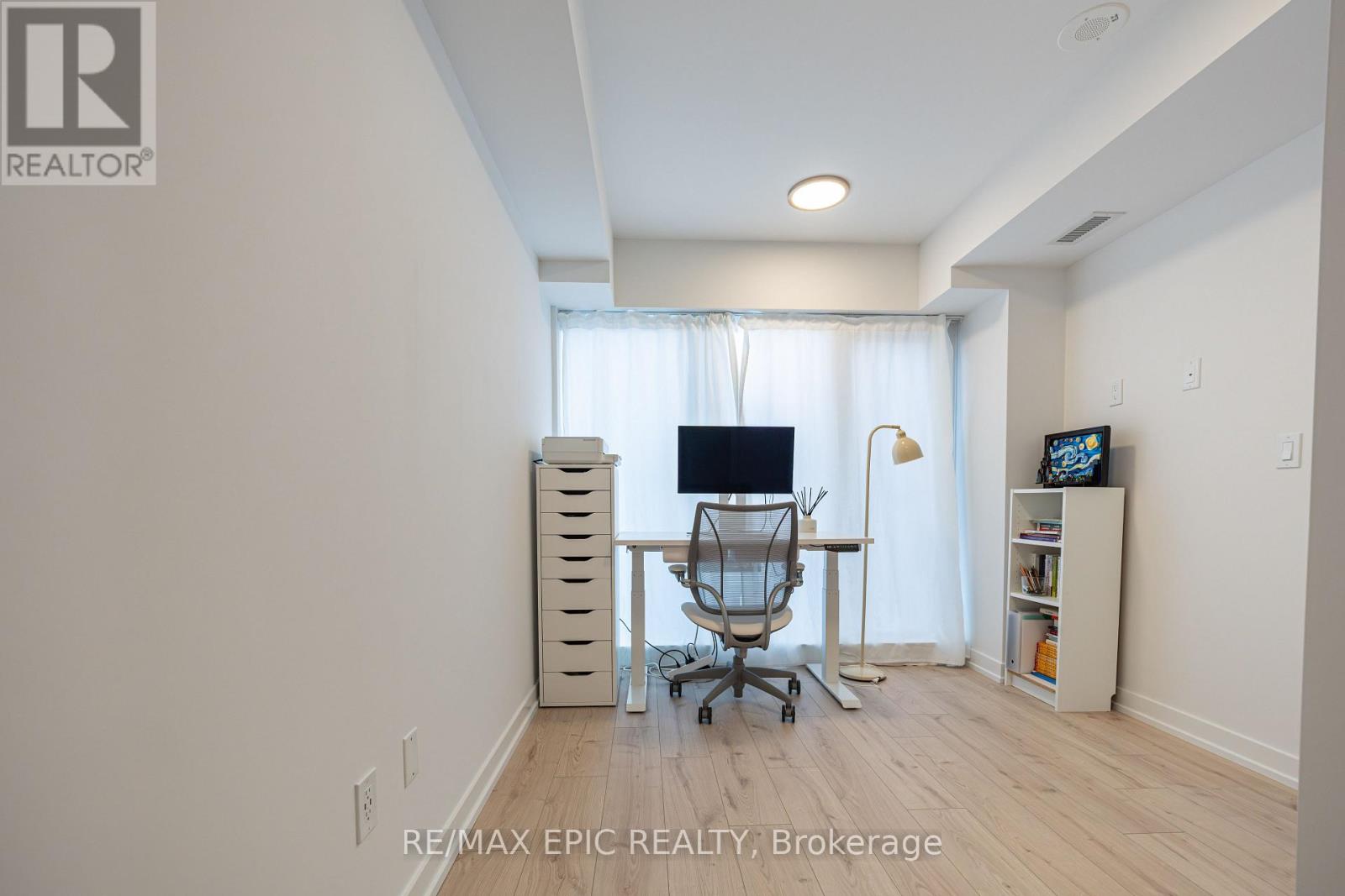 #302 2 AUGUSTA AVENUE - 16