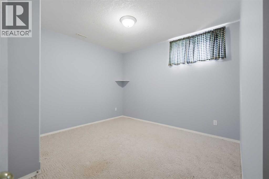 5508 49 Avenue - 32