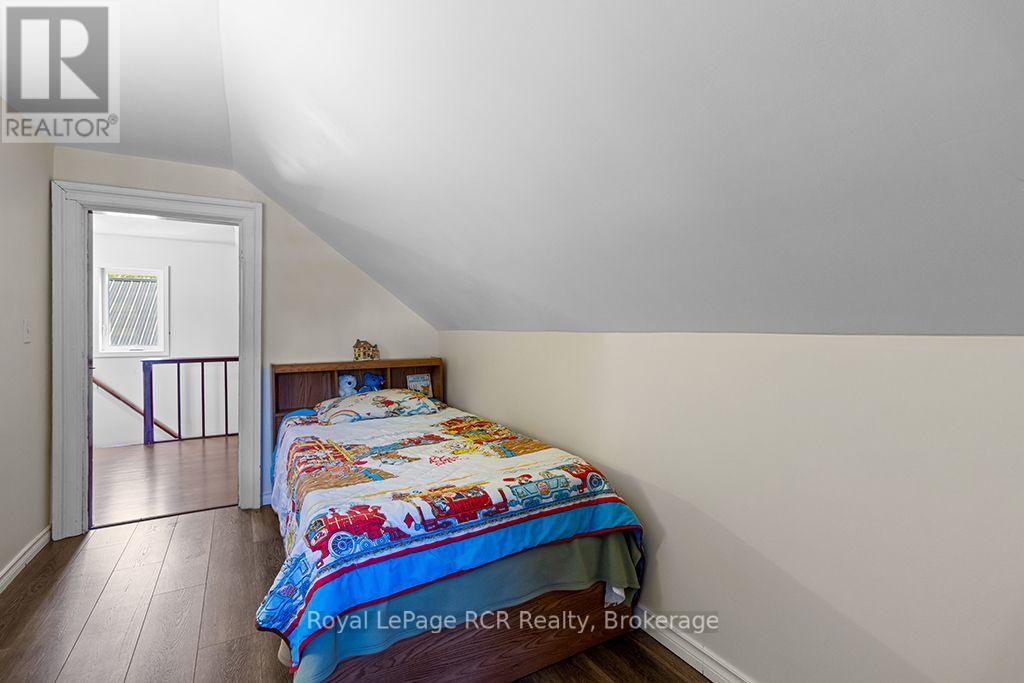 680210 30 SIDE ROAD - 26