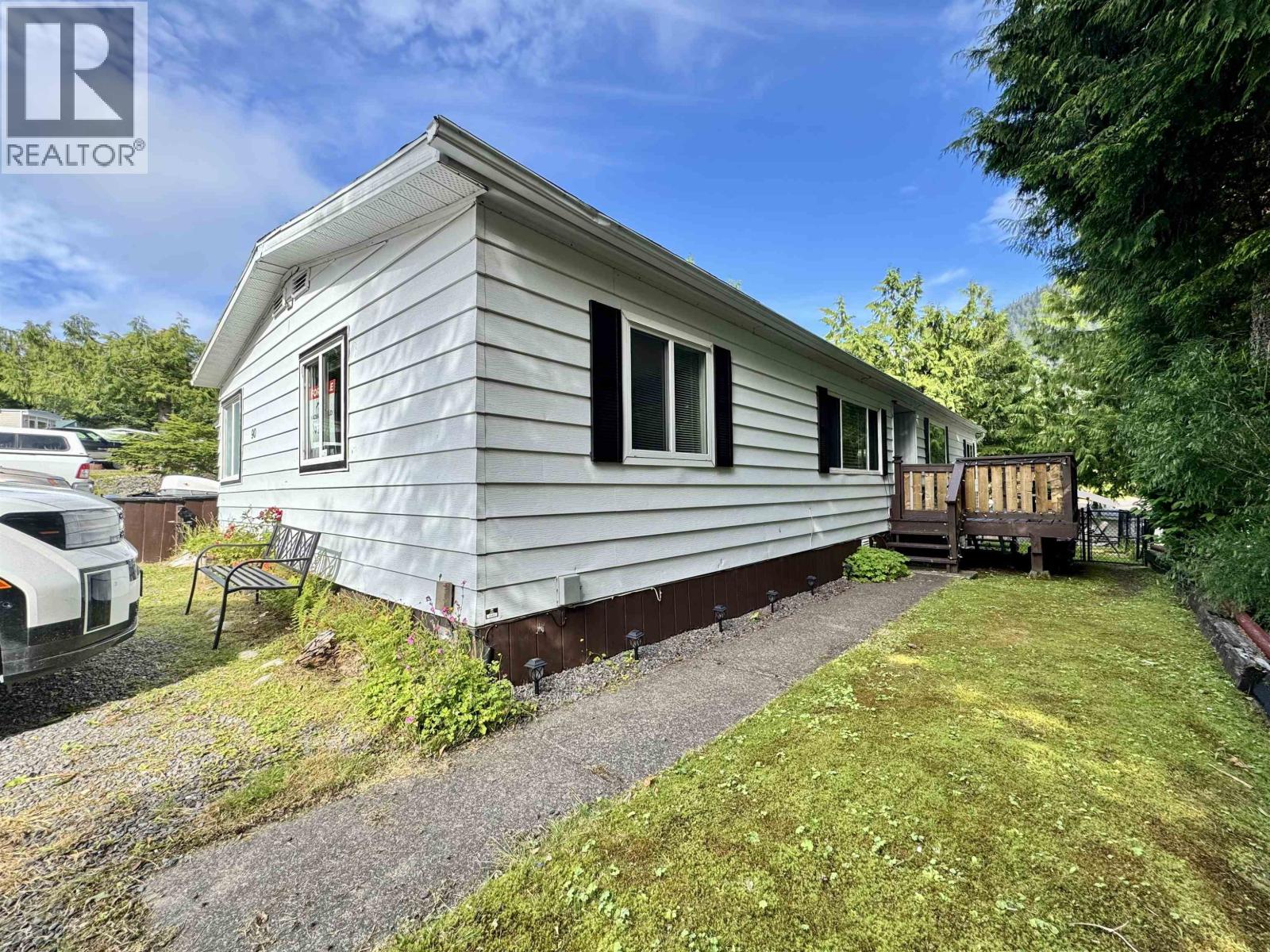 90 HAYSVALE DRIVE