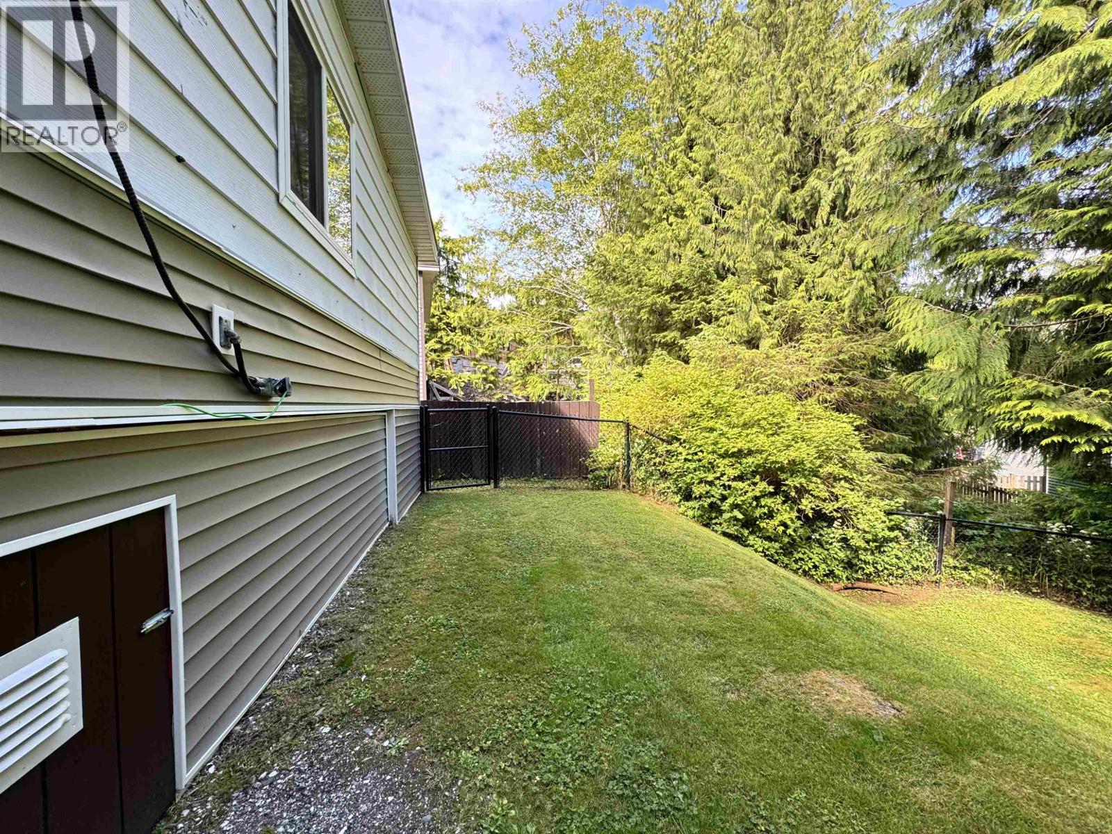 90 HAYSVALE DRIVE