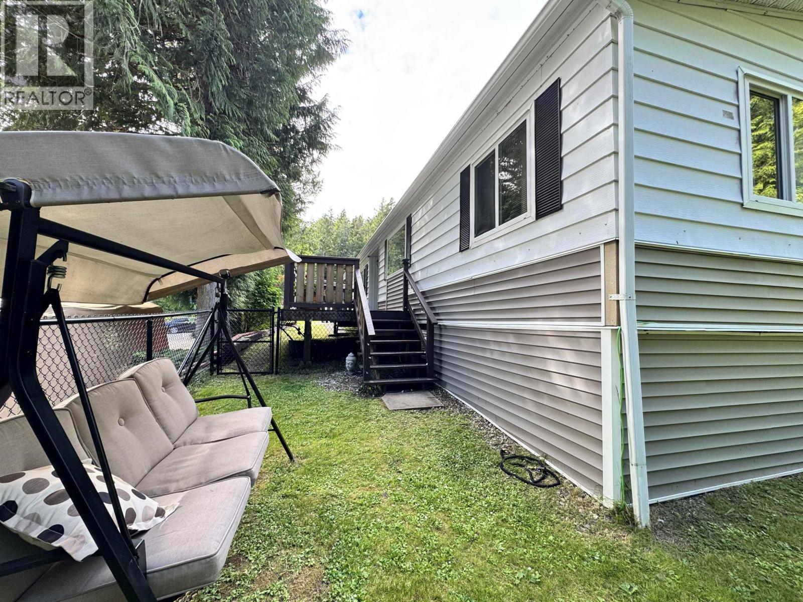 90 HAYSVALE DRIVE
