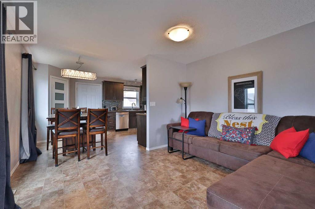 4602 6 Street - 6
