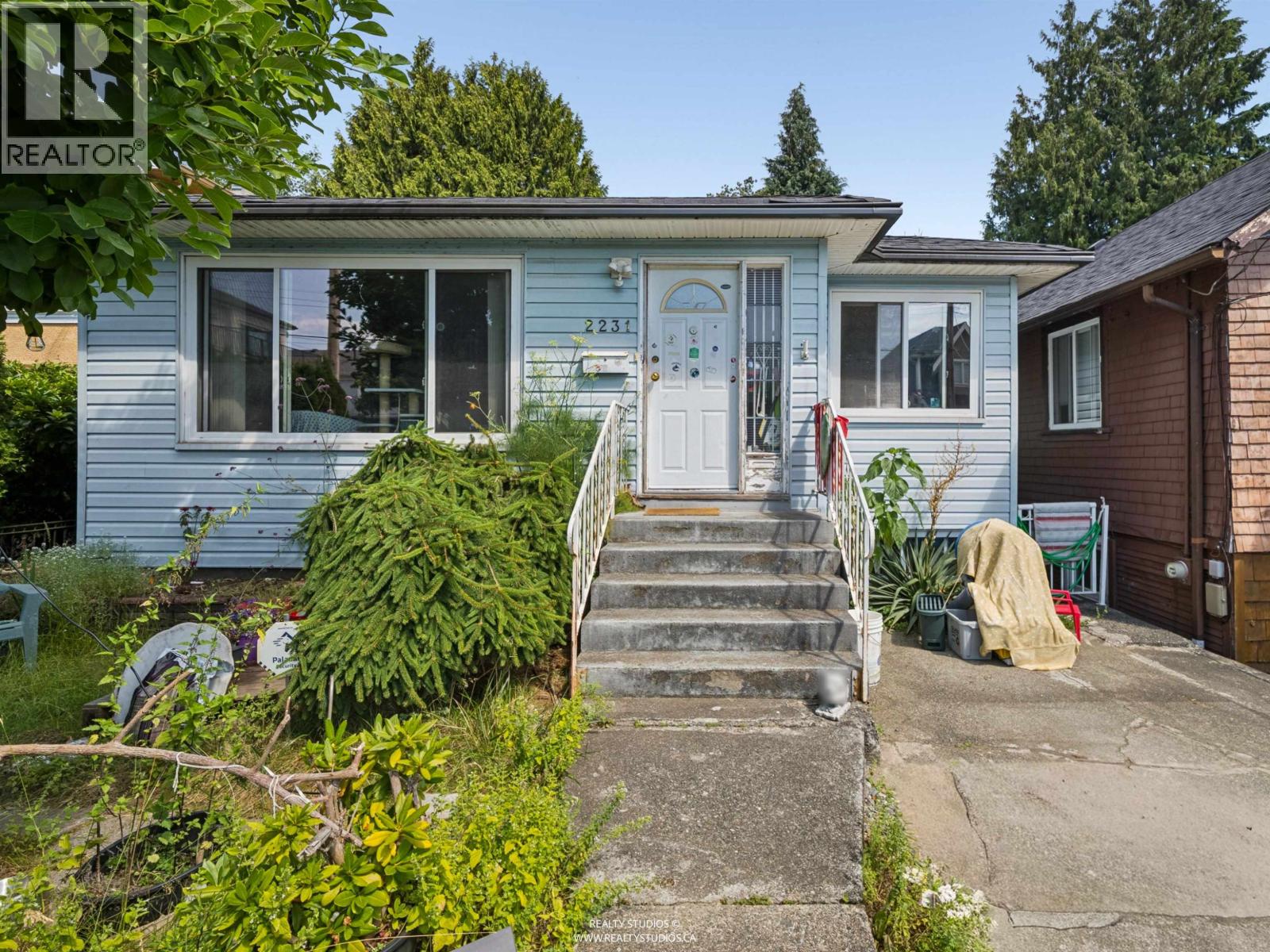 2231 E 25TH AVENUE