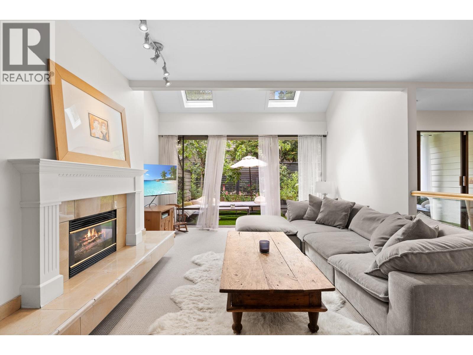 12 4957 MARINE DRIVE, West Vancouver