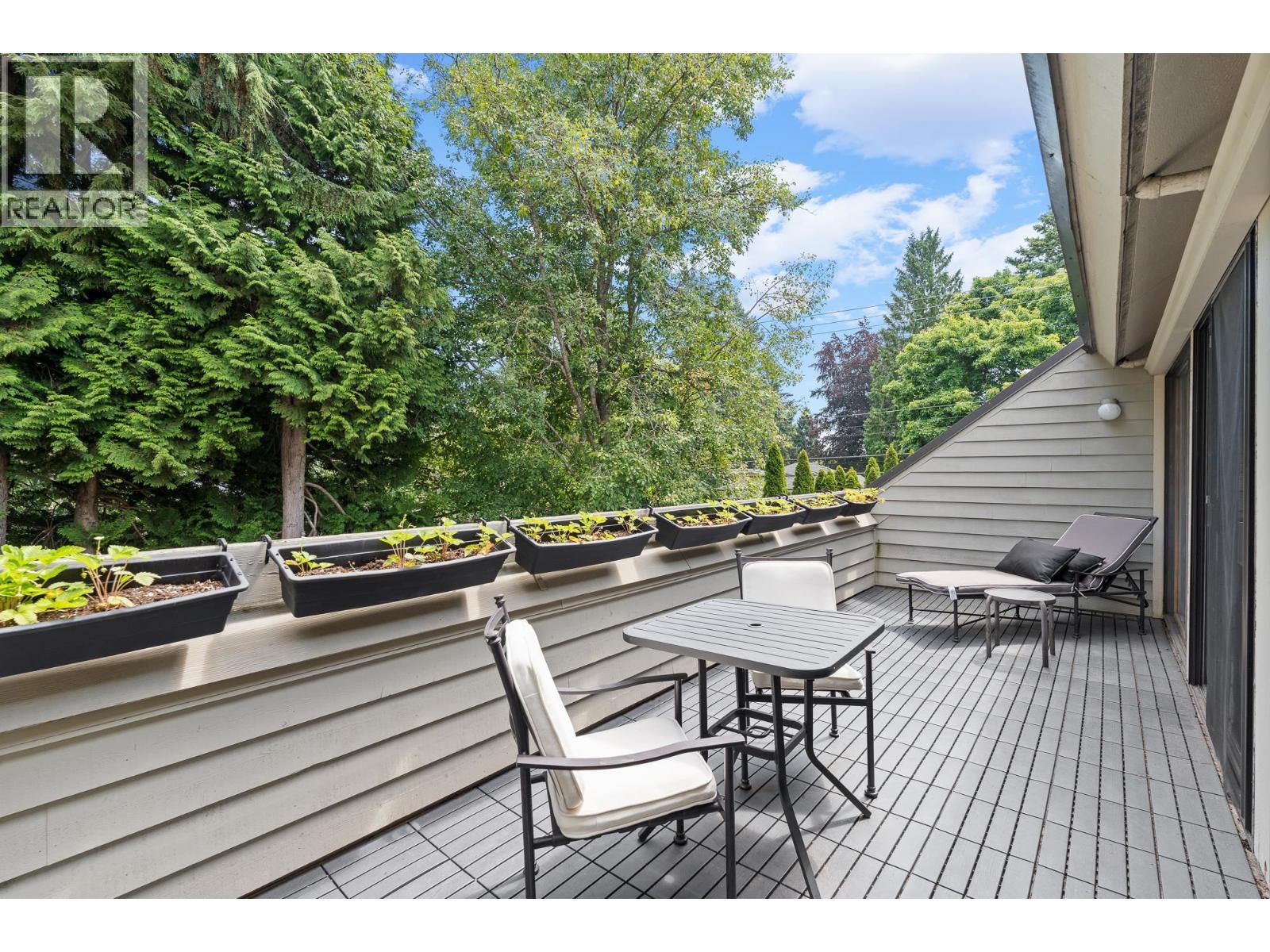 12 4957 MARINE DRIVE, West Vancouver