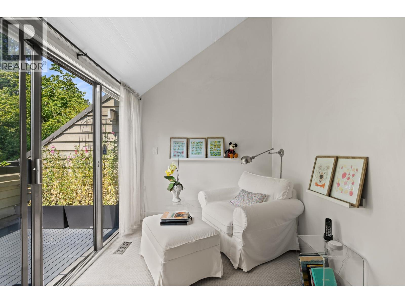 12 4957 MARINE DRIVE, West Vancouver
