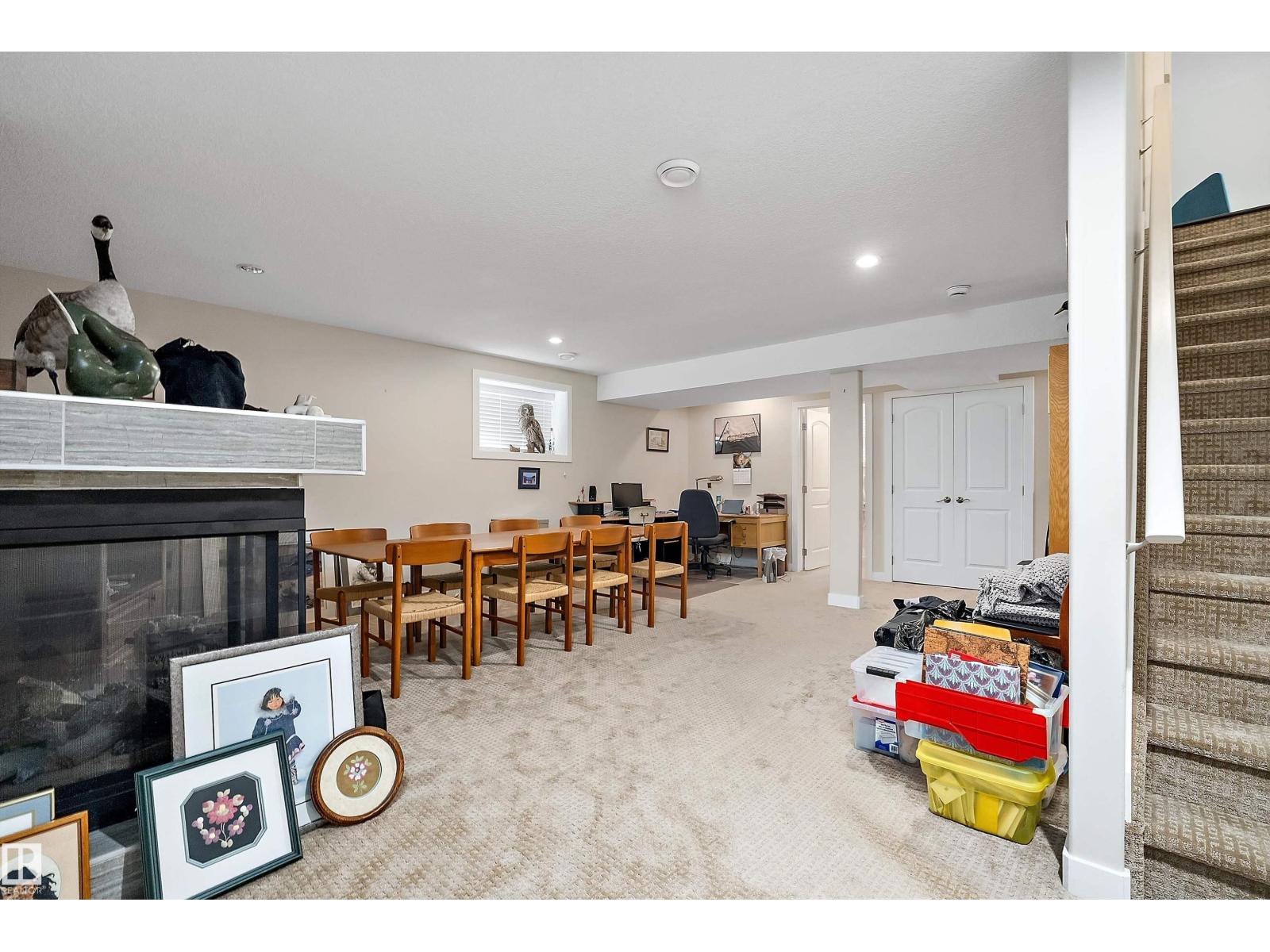 #39 401 BOTHWELL DR - 21