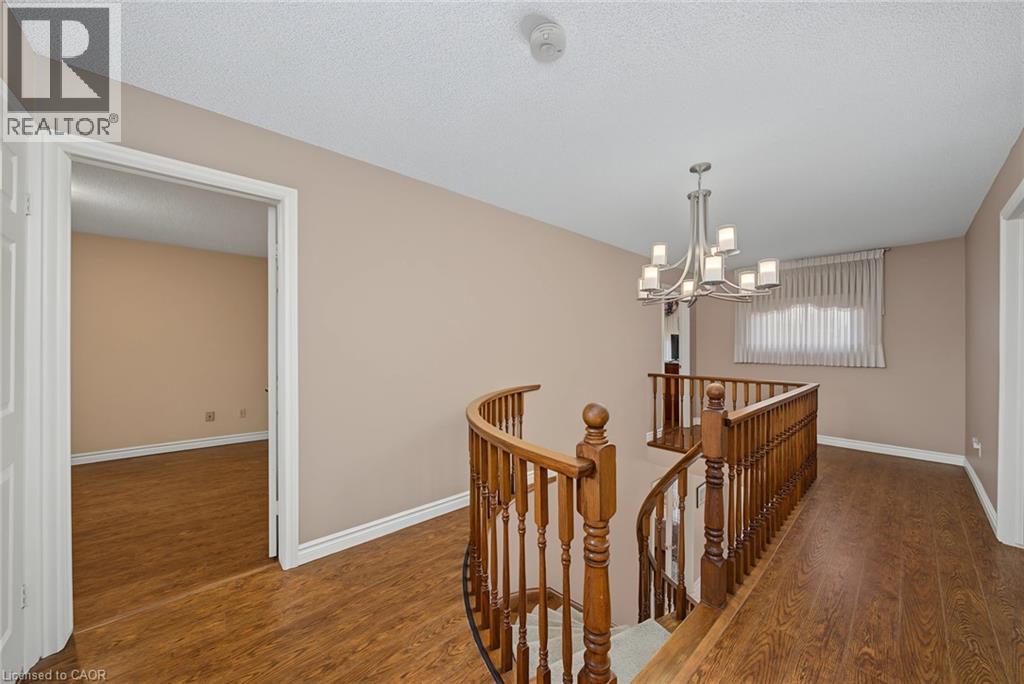 2 CRESTHAVEN Drive - 21