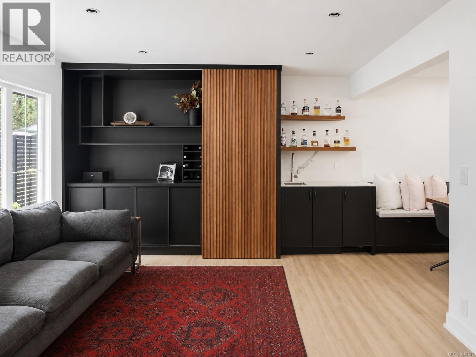 560 Kay St - 2