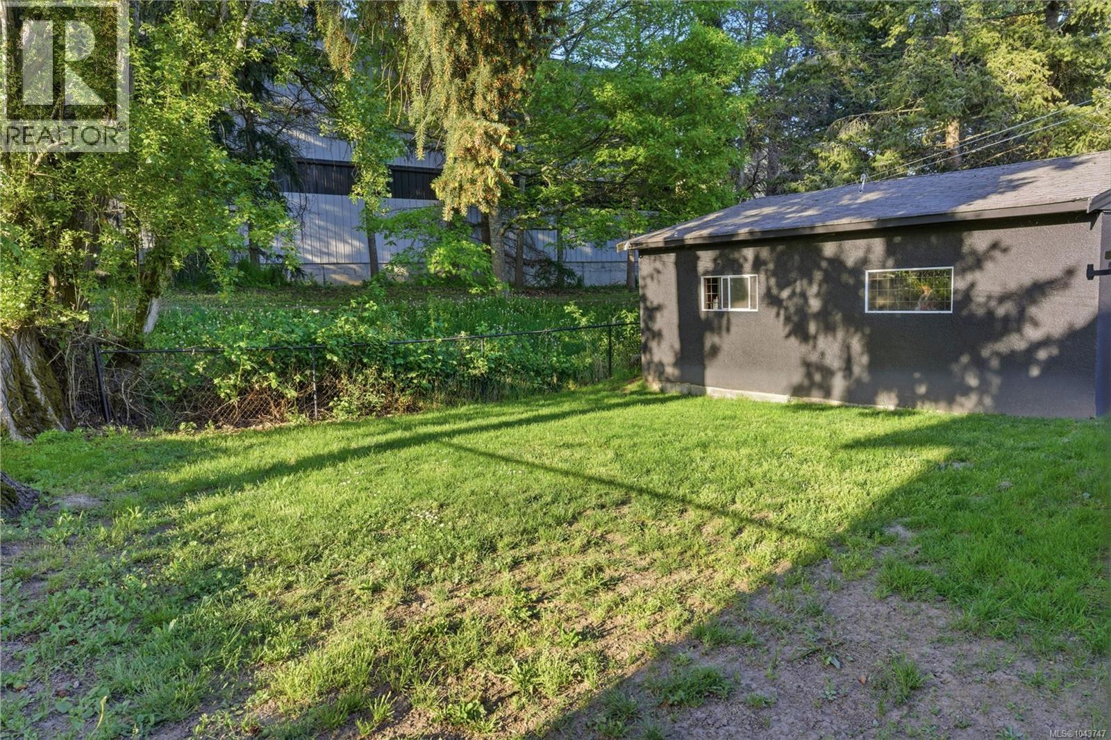 560 Kay St - 34