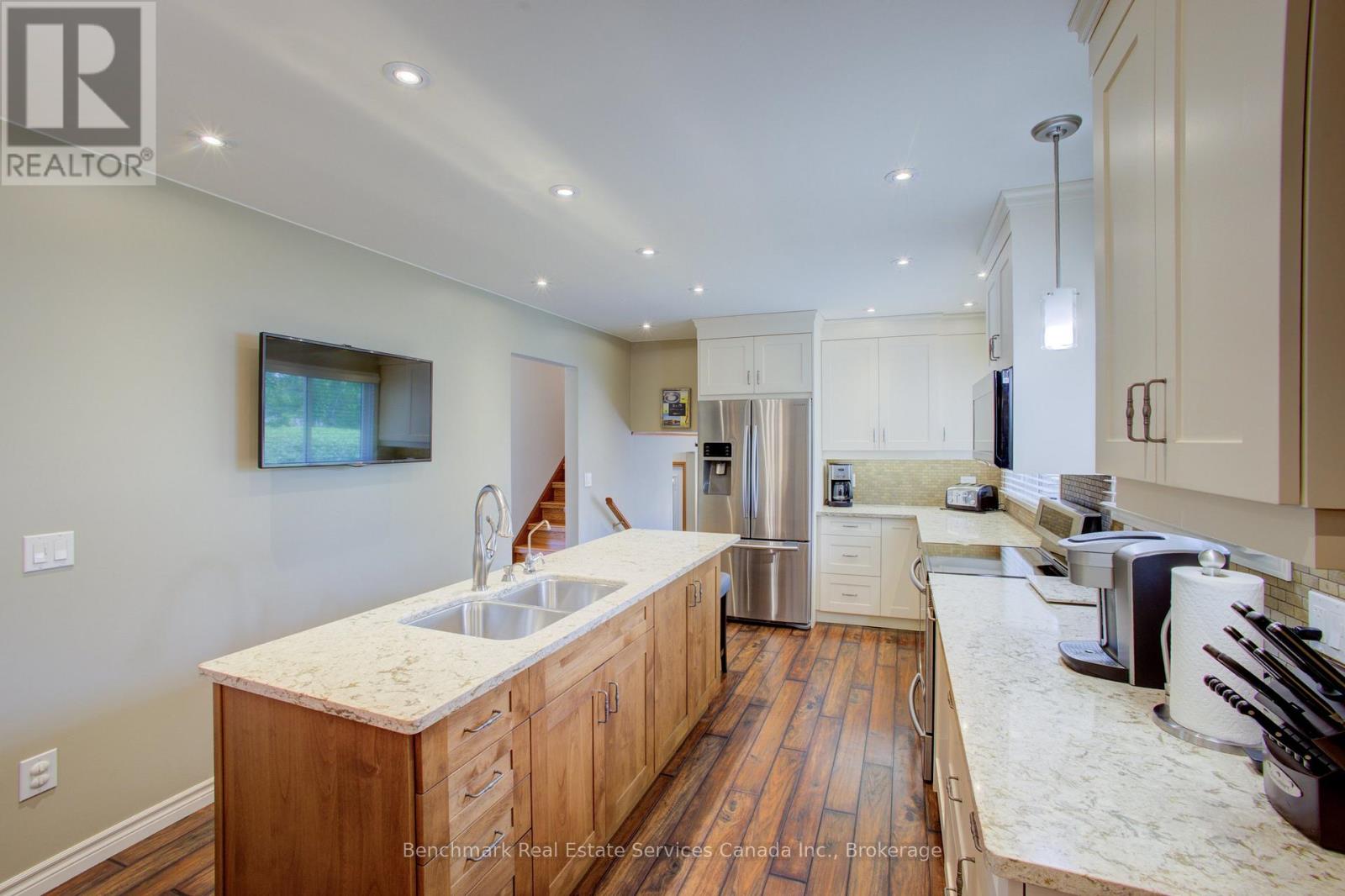 23 INVERNESS STREET S - 14