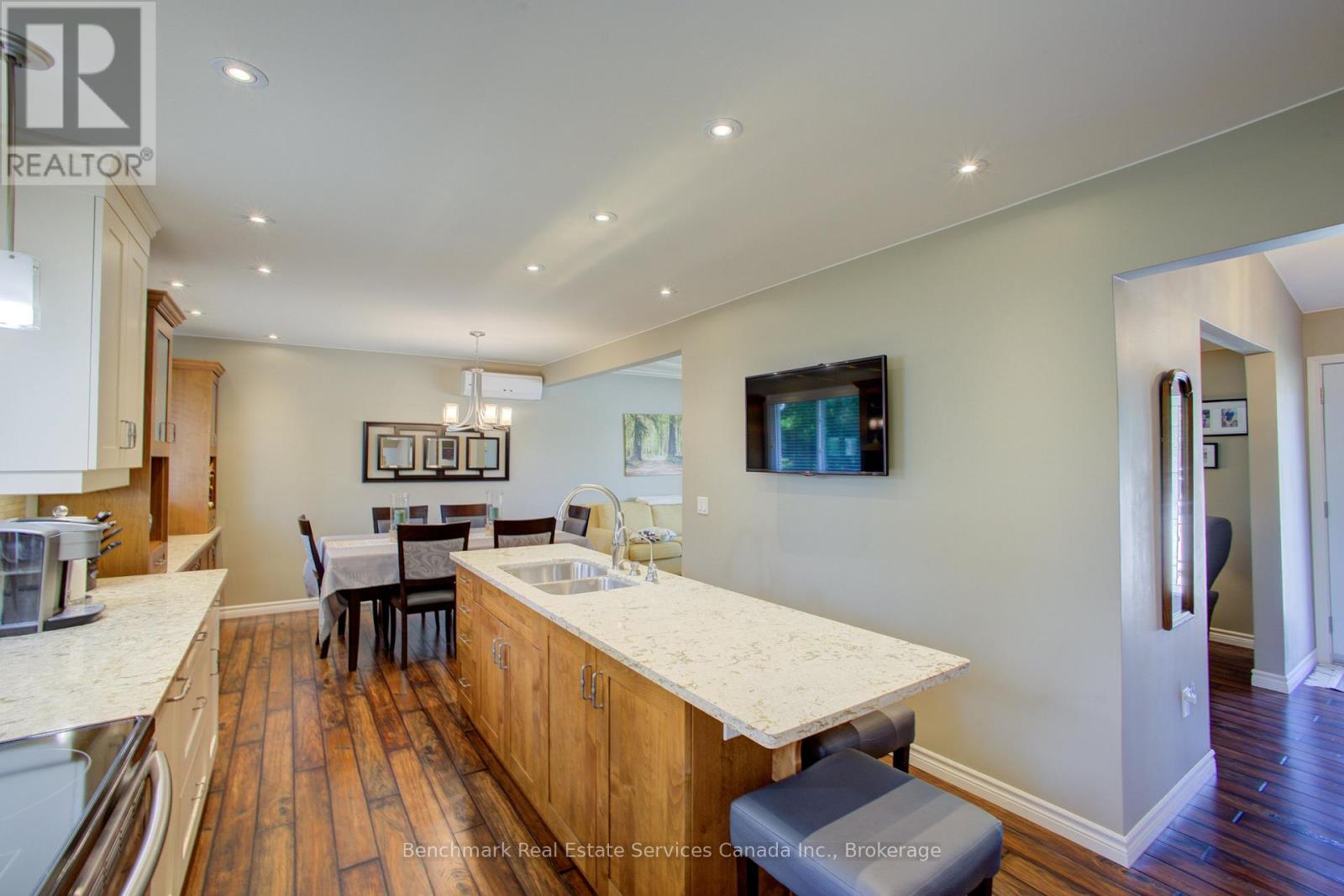 23 INVERNESS STREET S - 17