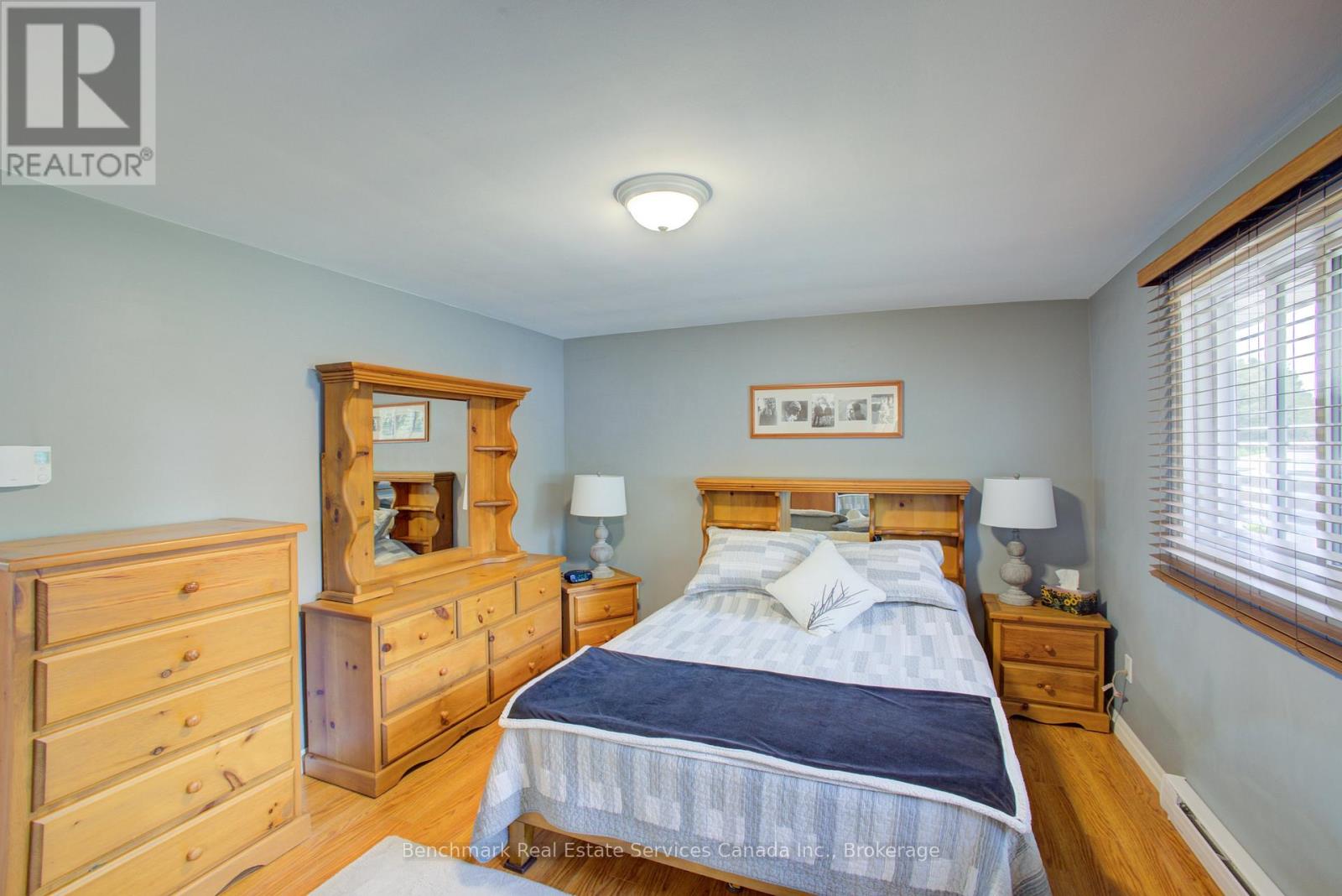 23 INVERNESS STREET S - 19