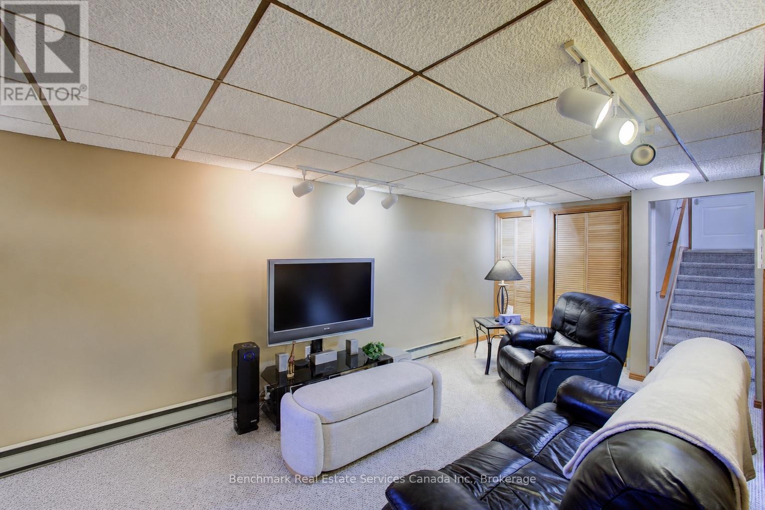 23 INVERNESS STREET S - 31