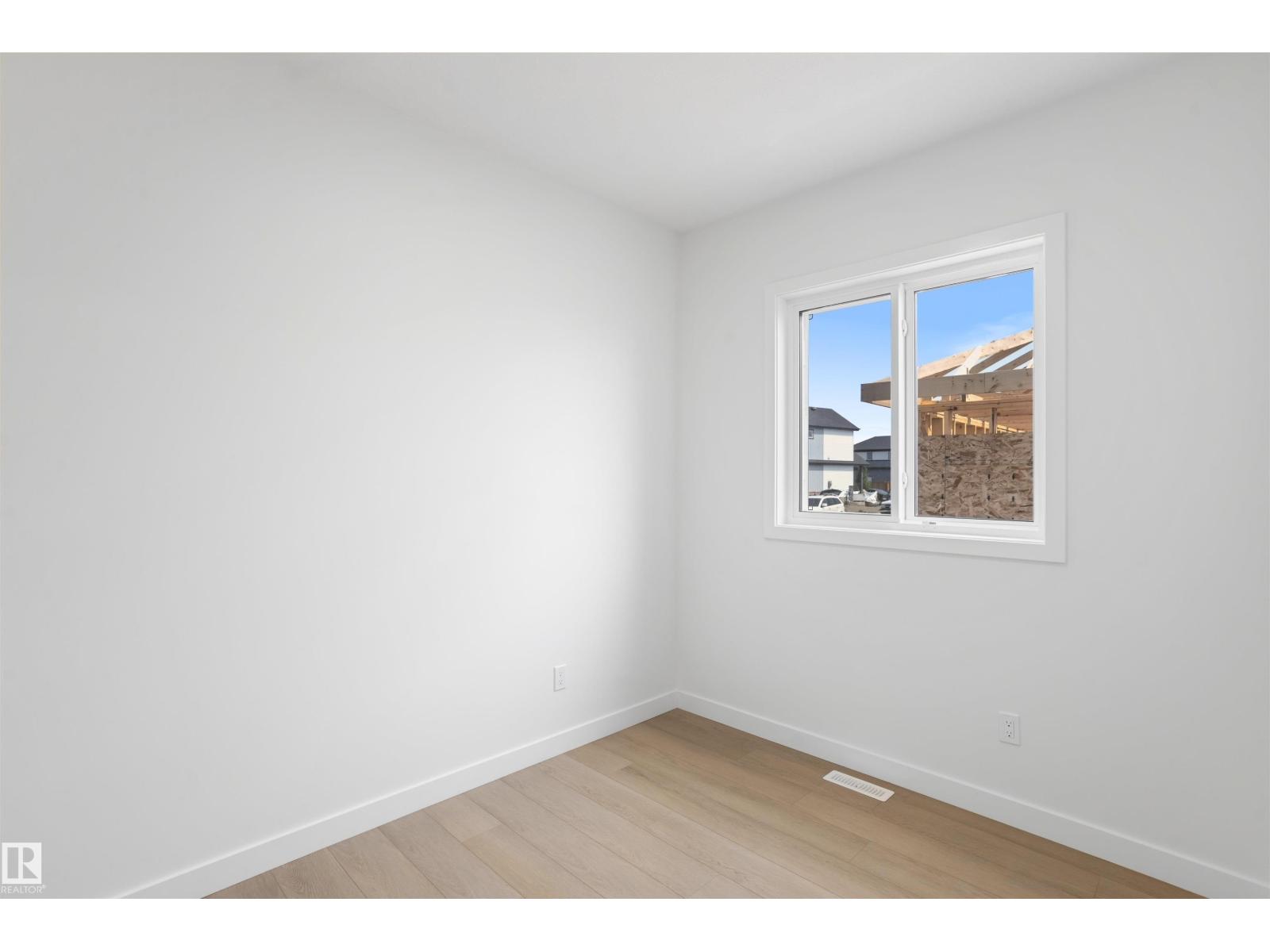 1563 211 ST NW - 16