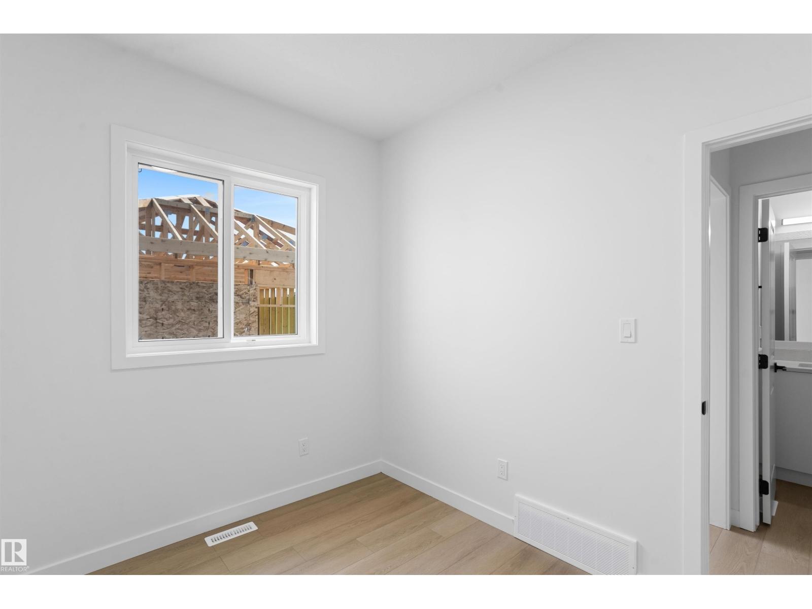 1563 211 ST NW - 17