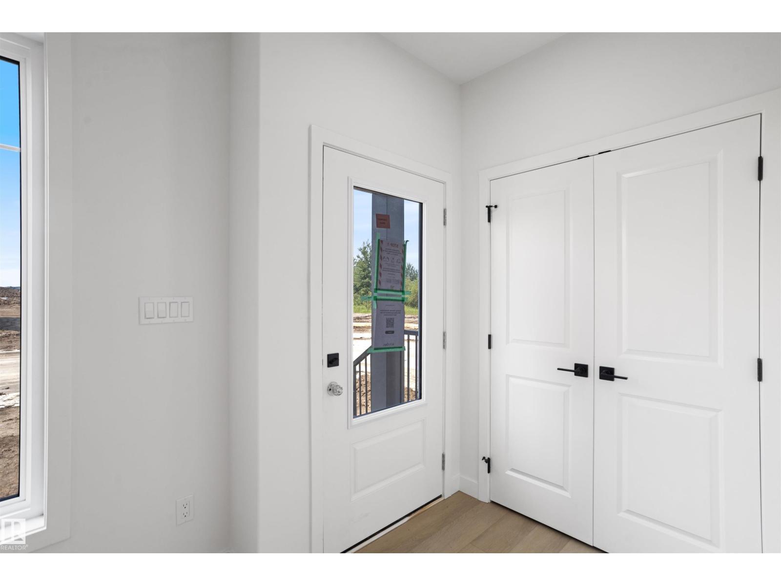1563 211 ST NW - 2