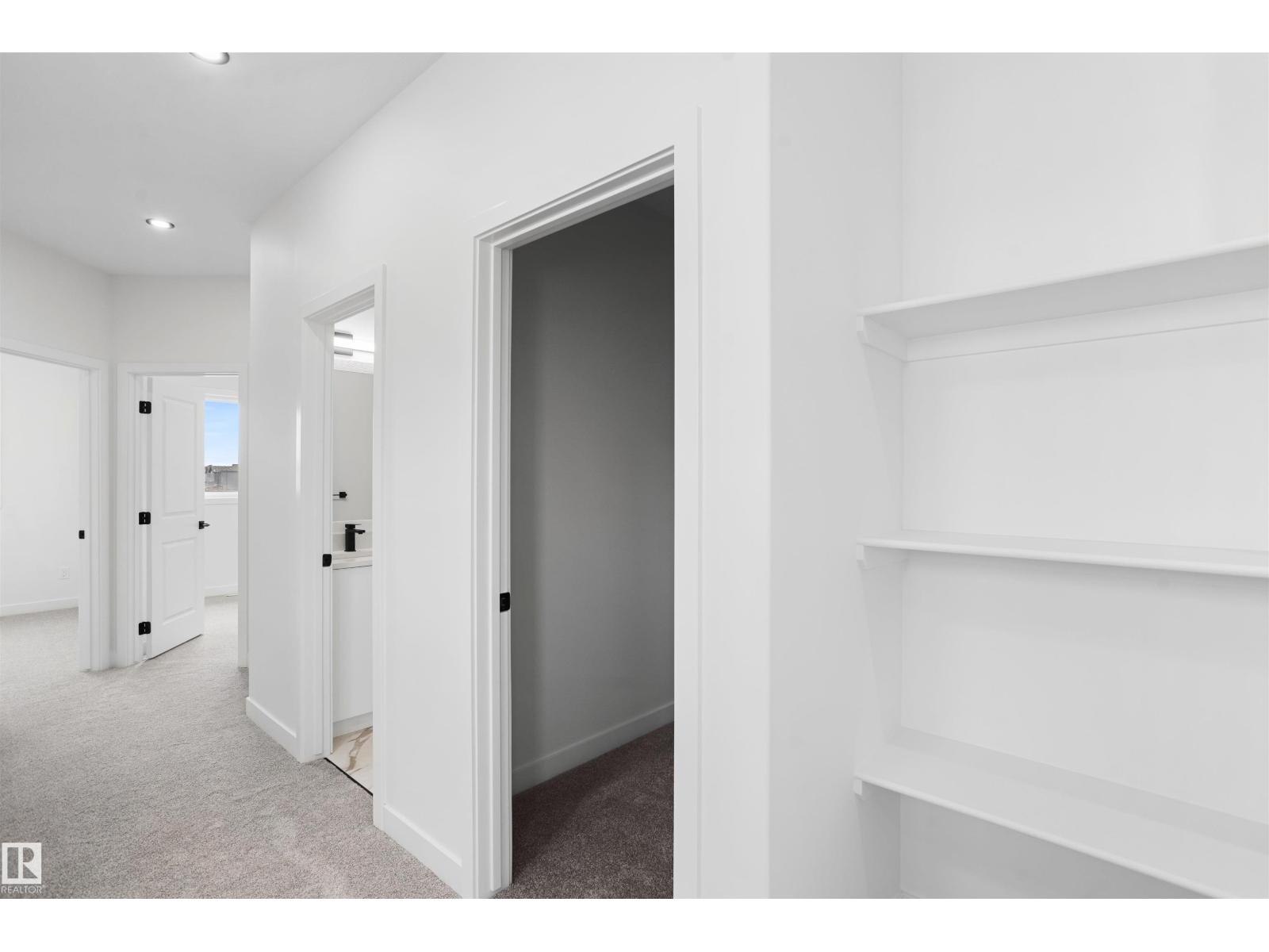 1563 211 ST NW - 27