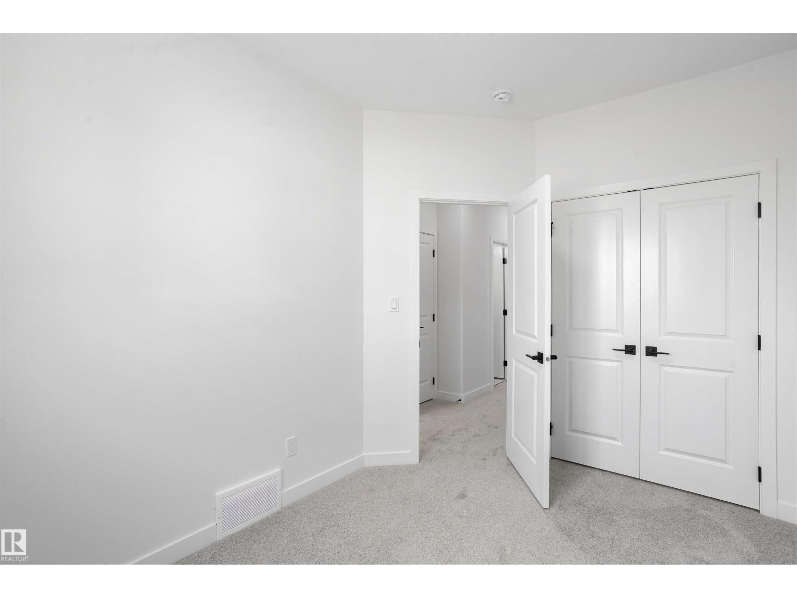 1563 211 ST NW - 29