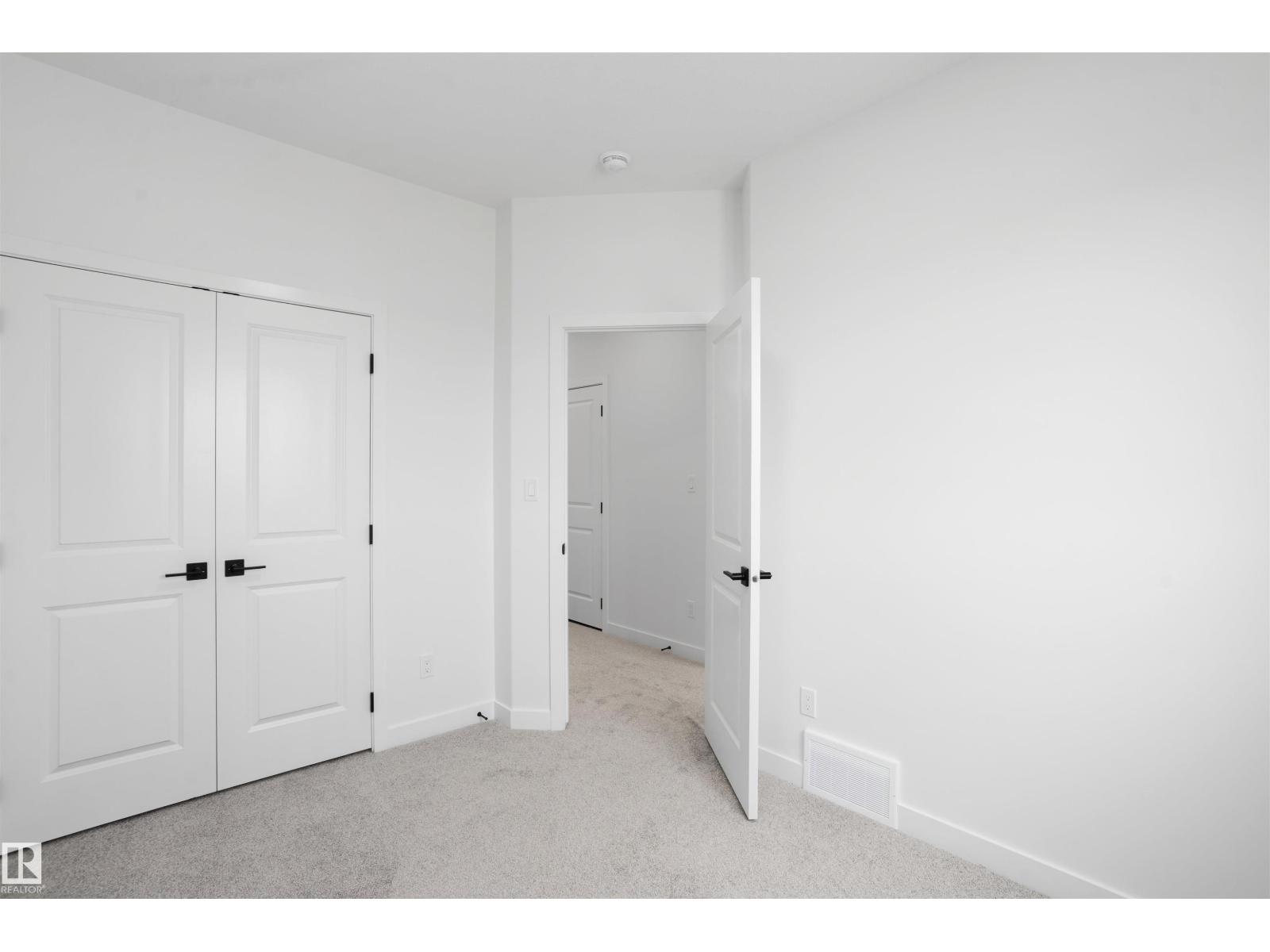 1563 211 ST NW - 31