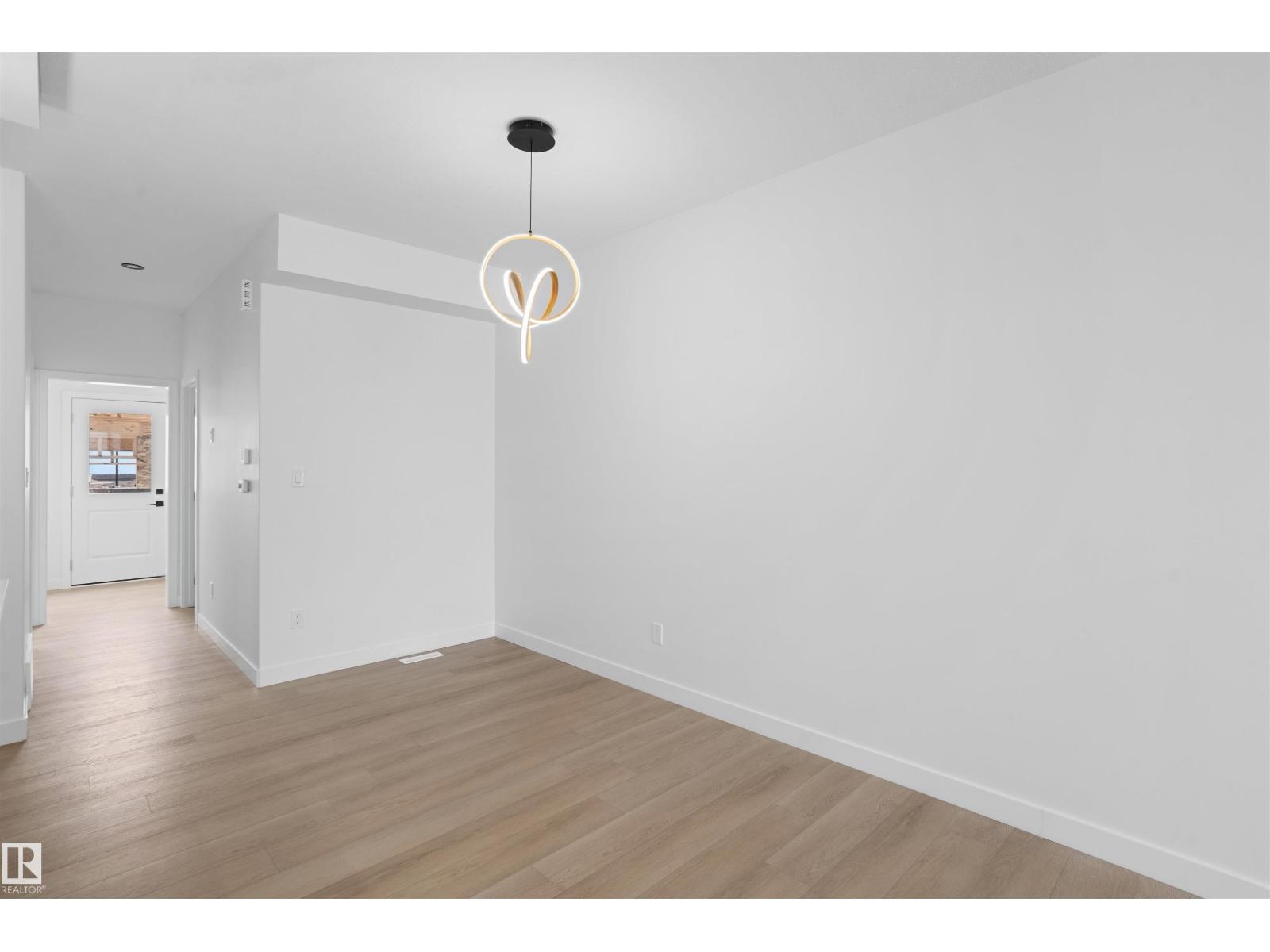1563 211 ST NW - 7