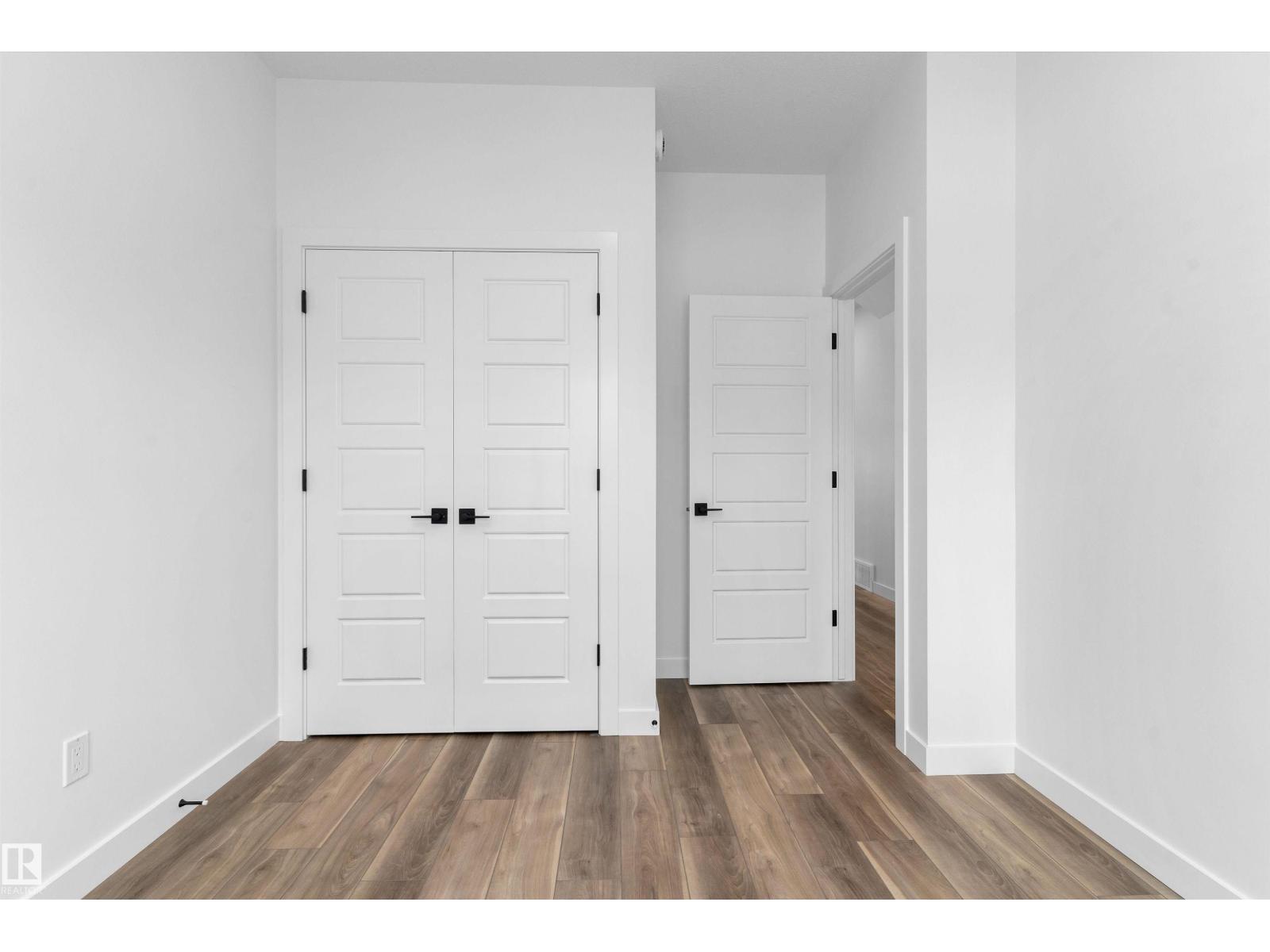 4550 WARBLER LO NW - 4