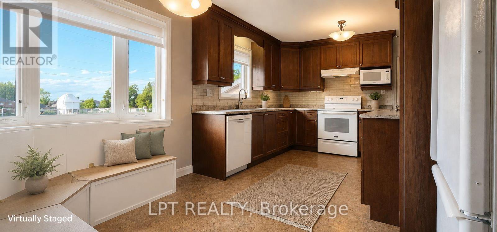 585 MAPLEVIEW DRIVE E - Image 15
