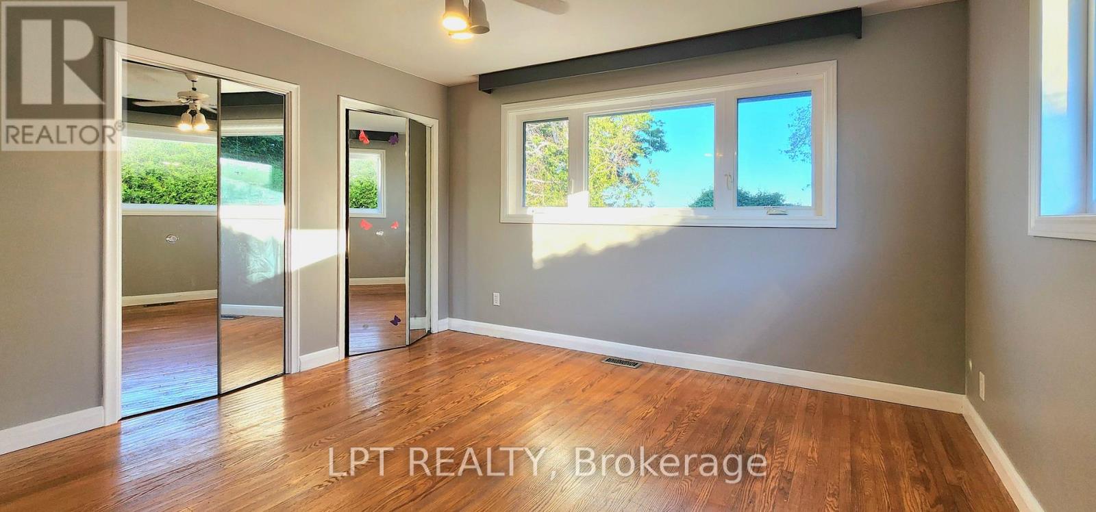 585 MAPLEVIEW DRIVE E - Image 20