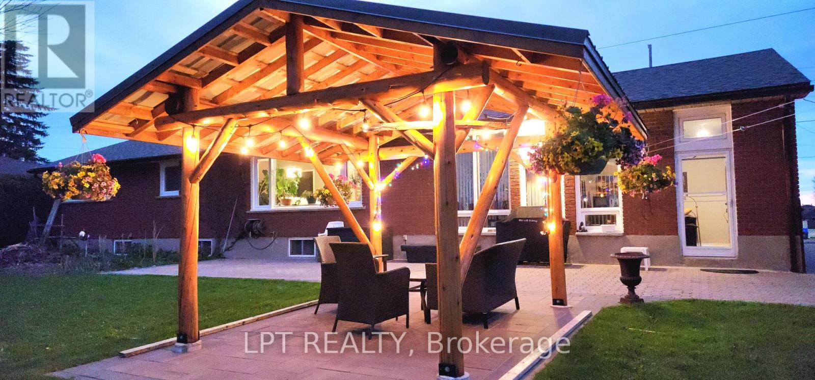 585 MAPLEVIEW DRIVE E - Image 36