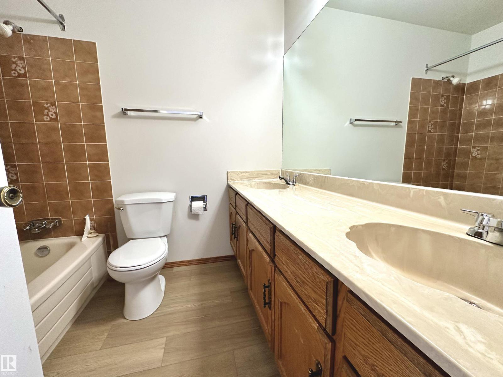 11111 157 AV NW - 15