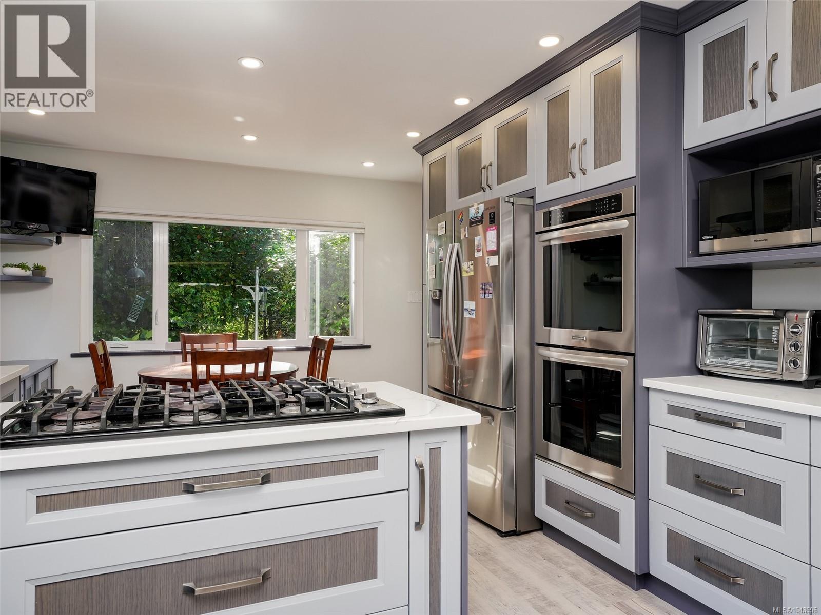 6232 Rodolph Rd - 5