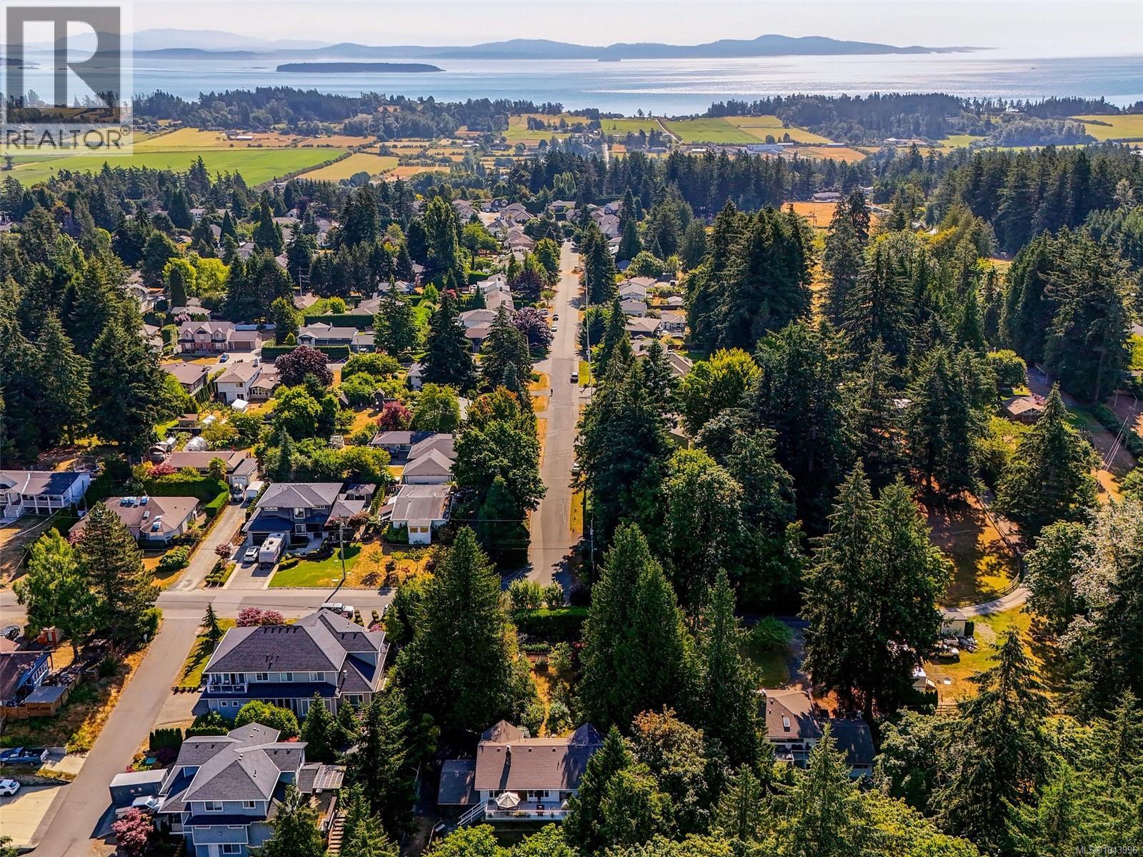 6232 Rodolph Rd, Central Saanich